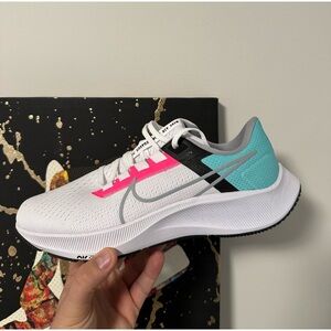 NIKE AIR ZOOM PEGASUS 38 man size 10.5